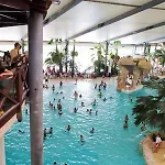 皮埃尔乐维斯杜拉萨尼亚度假酒店 3* 约泽克