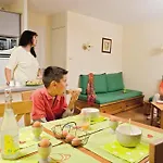 公寓式酒店 皮埃尔乐维斯杜拉萨尼亚度假酒店 约泽克
