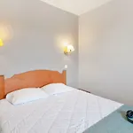 公寓式酒店 皮埃尔乐维斯杜拉萨尼亚度假酒店 约泽克