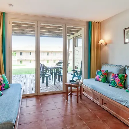 Pierre & Les Rives De La Seugne Aparthotel 3*