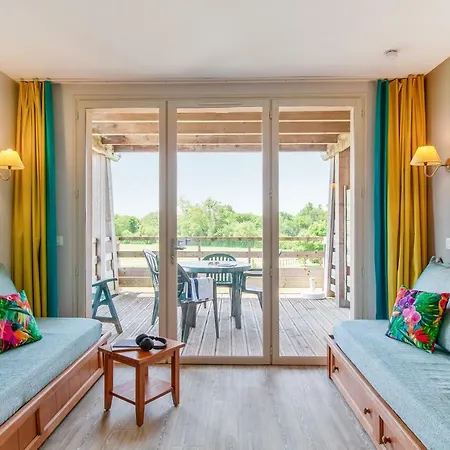 Pierre & Les Rives De La Seugne Aparthotel