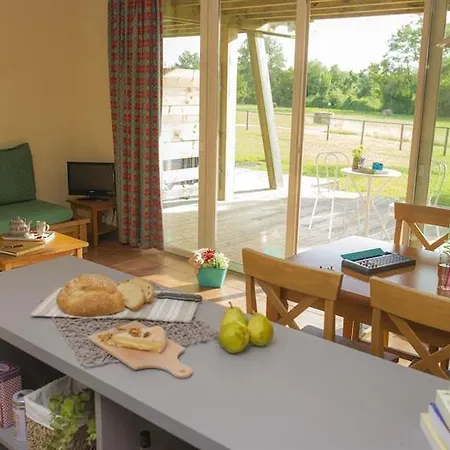 Pierre & Les Rives De La Seugne Aparthotel