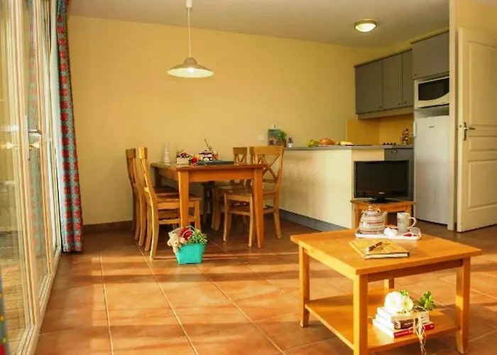 Aparthotel Pierre & Les Rives De La Seugne 3*